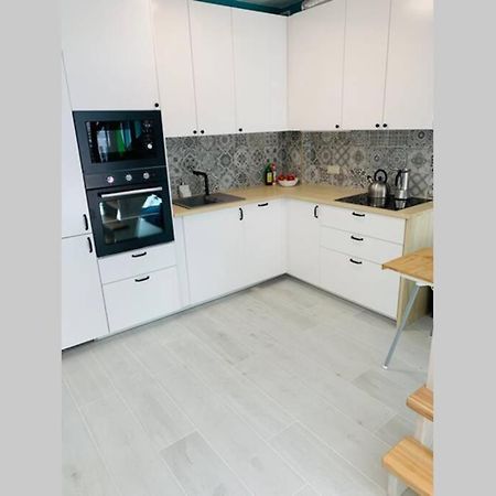 Uroczy Apartament Z Basenem I Kortem Tenisowym Pobierowo Exterior foto