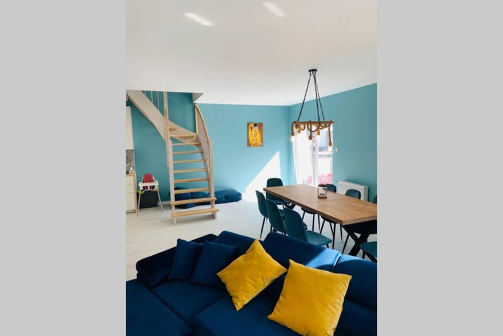 Uroczy Apartament Z Basenem I Kortem Tenisowym Pobierowo Exterior foto